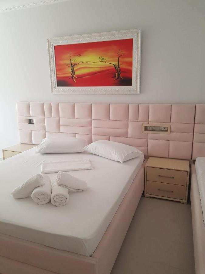 Victoria Studio * Himara